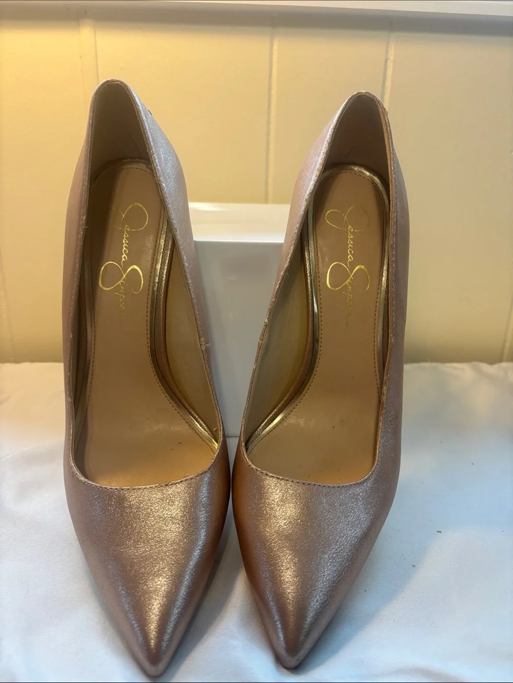 EUC Jessica Simpson Praylee Metallic Rose Gold Pumps (Sz 9.5 - runs 9)